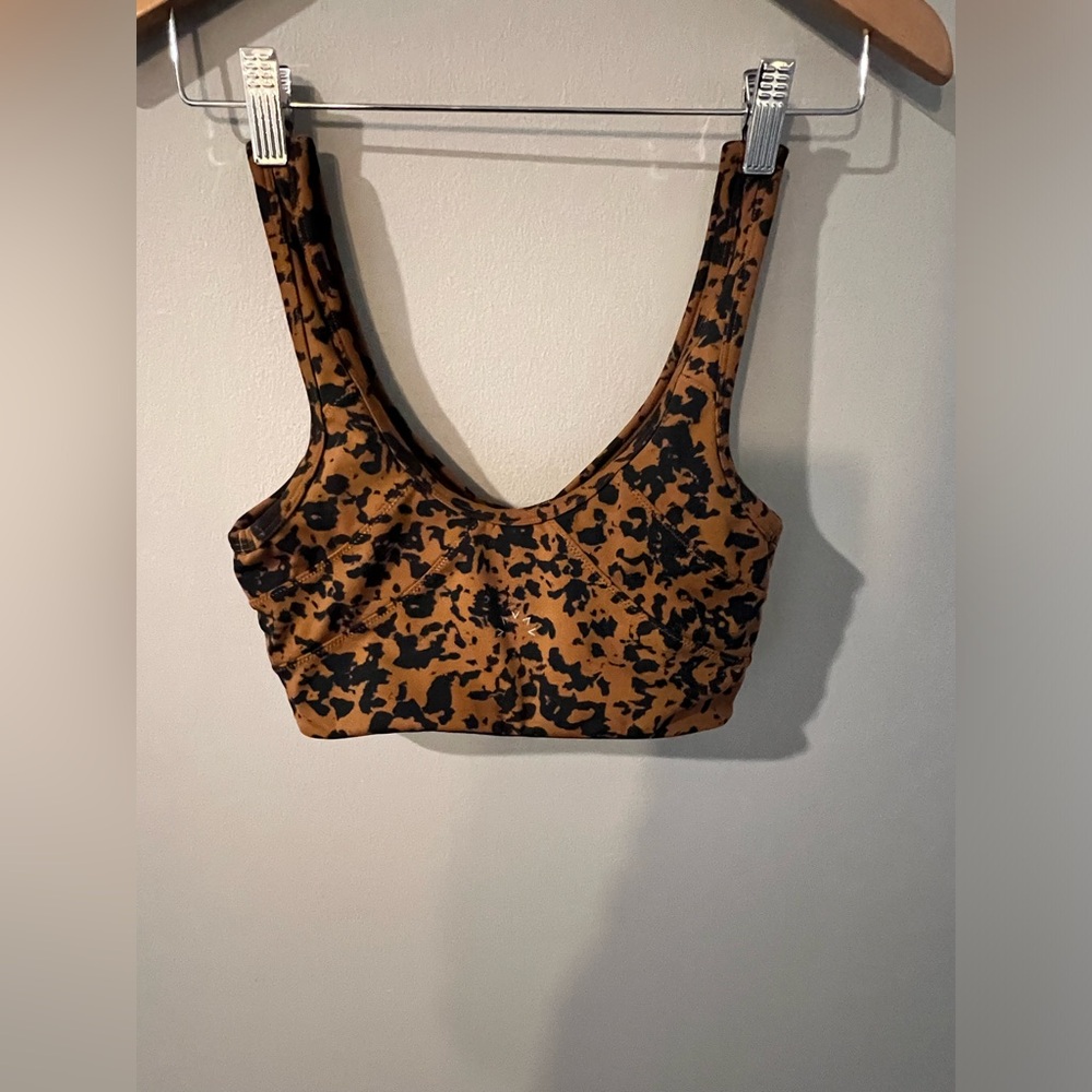 Varley leggings and sport bra set. - Picture 7 of 8